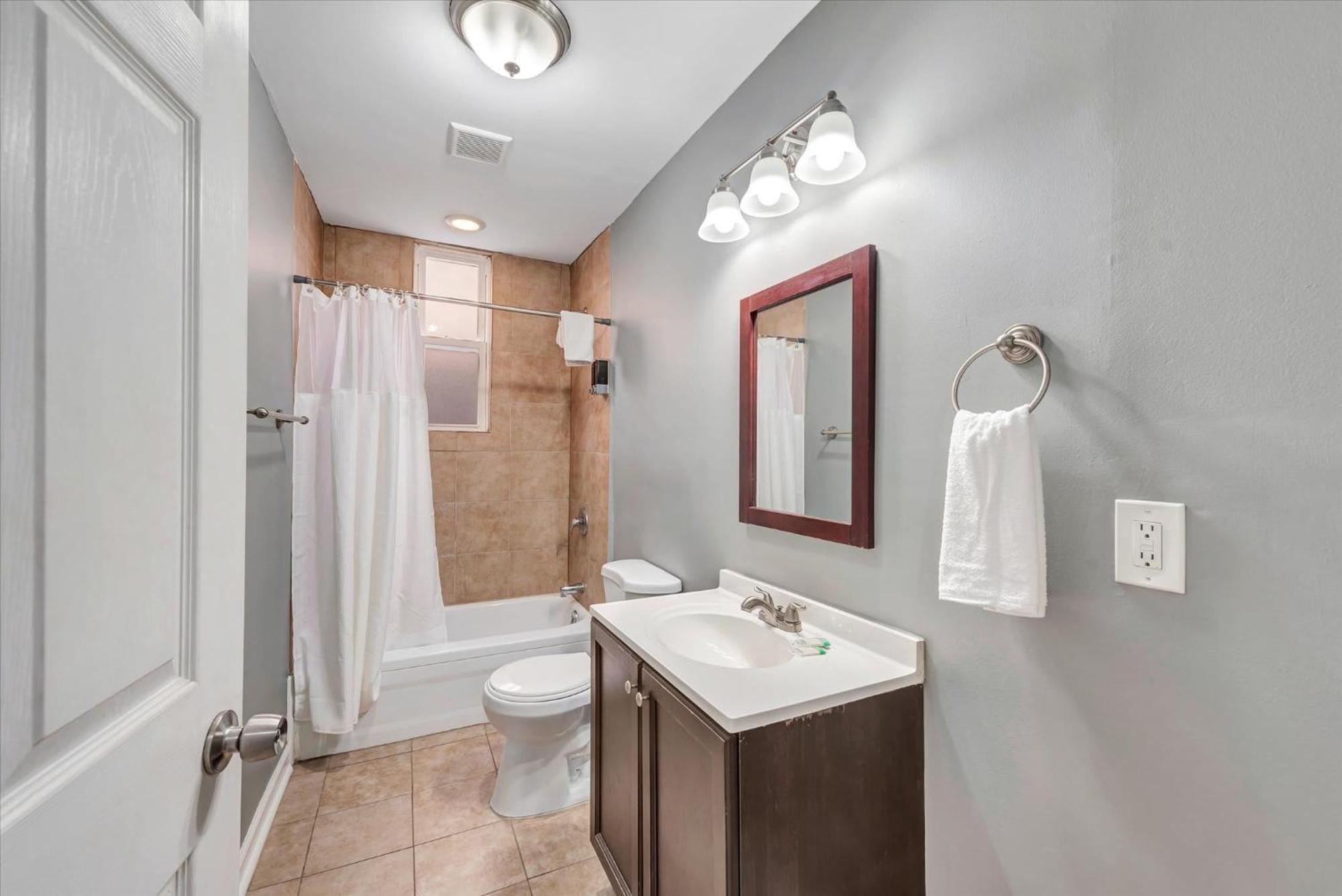 Historic St Louis Community Living With 4 Queen Beds Clifton Heights Buitenkant foto